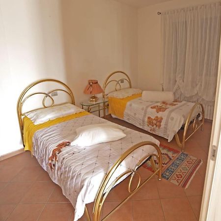Casa Vacanze Al Capriano Appartamento Mora Cantello ภายนอก รูปภาพ